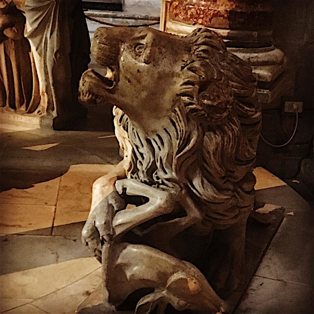 Lion at the base of the pulpit